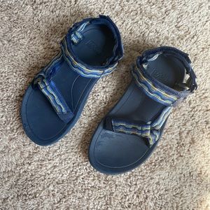 TEVA Hurricane XLT2 Kids Sandals Kishi Dark Blue Barely Worn Sz 13